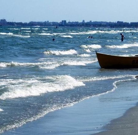 Apartament Mamaia Sat Lägenhet Năvodari Exteriör bild
