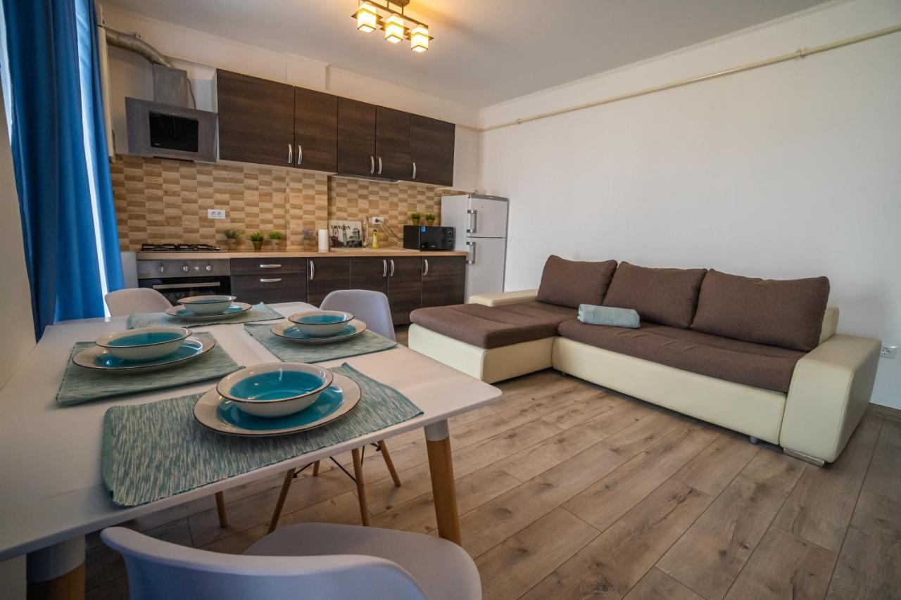 Apartament Mamaia Sat Lägenhet Năvodari Exteriör bild