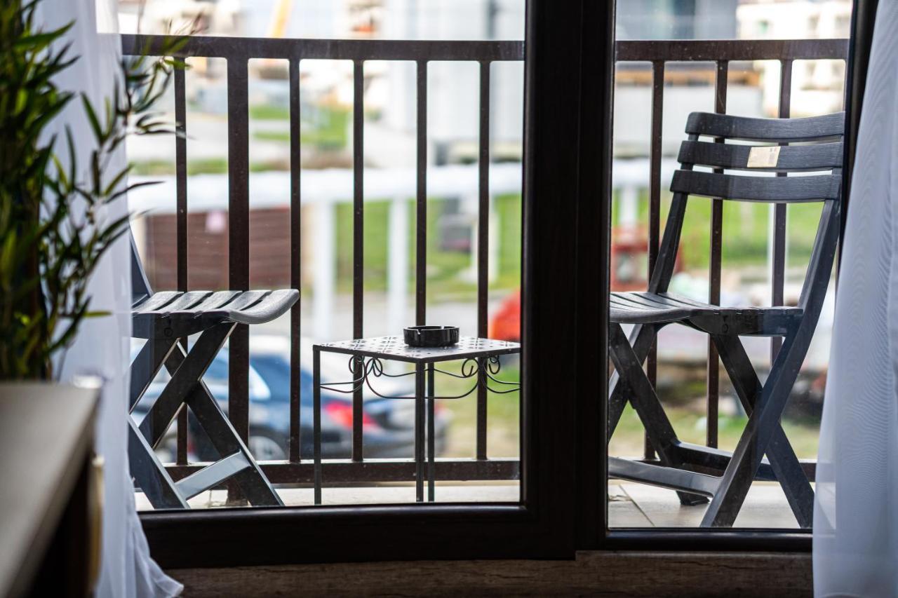 Apartament Mamaia Sat Lägenhet Năvodari Exteriör bild